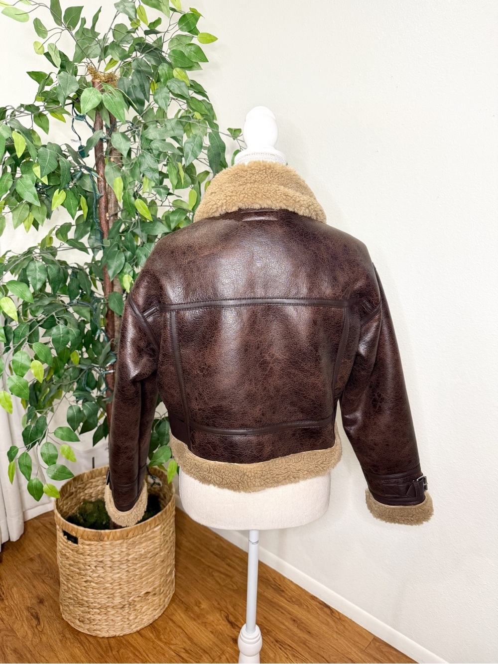 ZARA Faux Shearling Aviator Jacket
Size XS Brown Faux Leather Sherpa Moto Jacket - Picture 8 of 13
